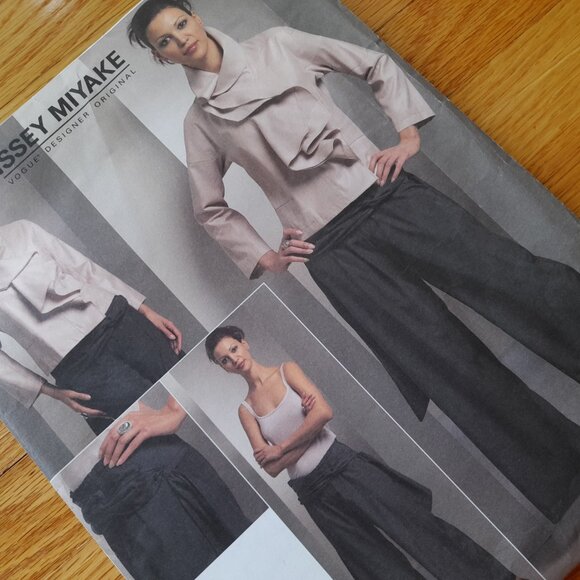Vogue Designer Sewing Pattern Issey Miyake 1052 Size 6-12 UNCUT Jacket Pants - Picture 4 of 10